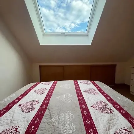 Maison Chaleureuse à Avec Jardin Et Vue Montagne Hébergement de vacances Saint-Aventin