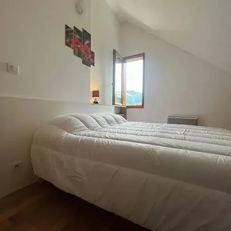 Maison Chaleureuse A Avec Jardin Et Vue Montagne *