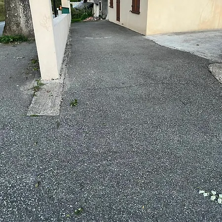 Maison Chaleureuse à Avec Jardin Et Vue Montagne *